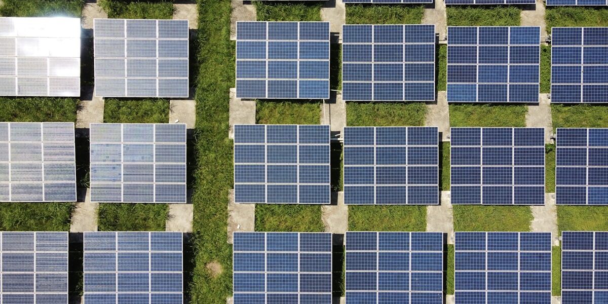 What F1 Cars, Cyclists, and Jets All Know About Cheating the Wind