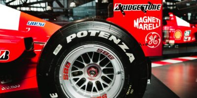 F1 Formula 1 race car showing aerodynamic features